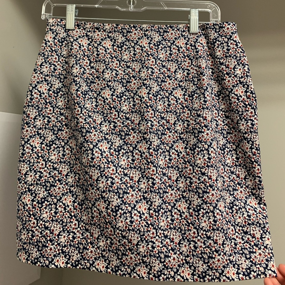 Adorable Banana Republic skirt!